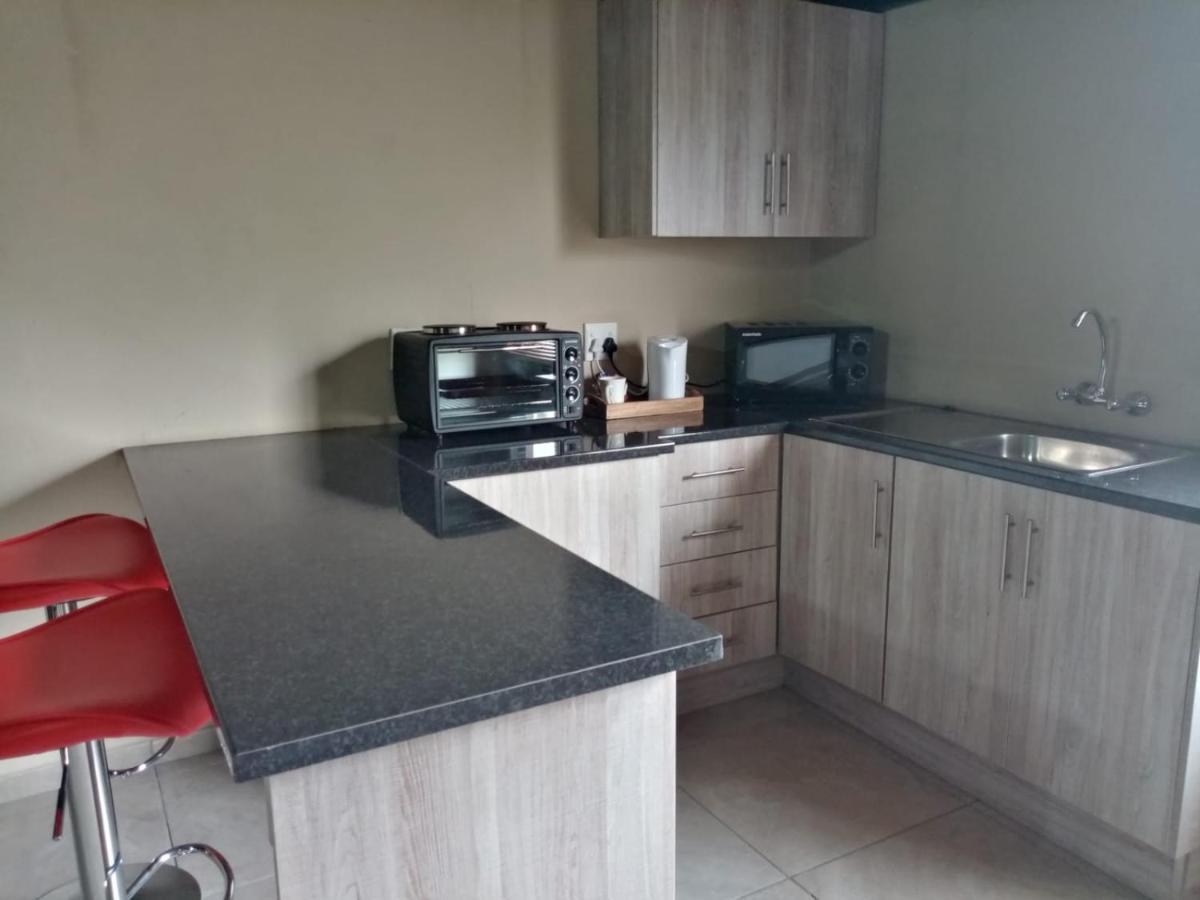 Wisteria Lane Guesthouse Postmasburg Экстерьер фото
