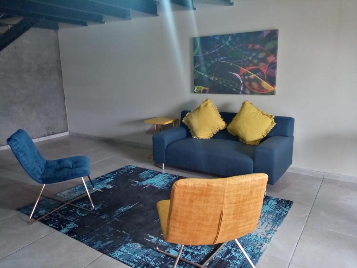 Wisteria Lane Guesthouse Postmasburg Экстерьер фото