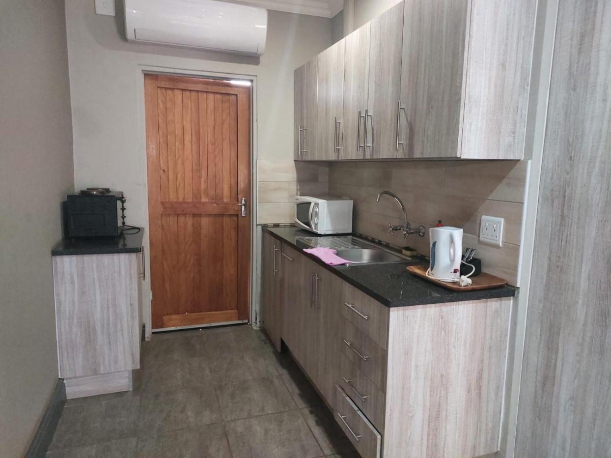 Wisteria Lane Guesthouse Postmasburg Экстерьер фото