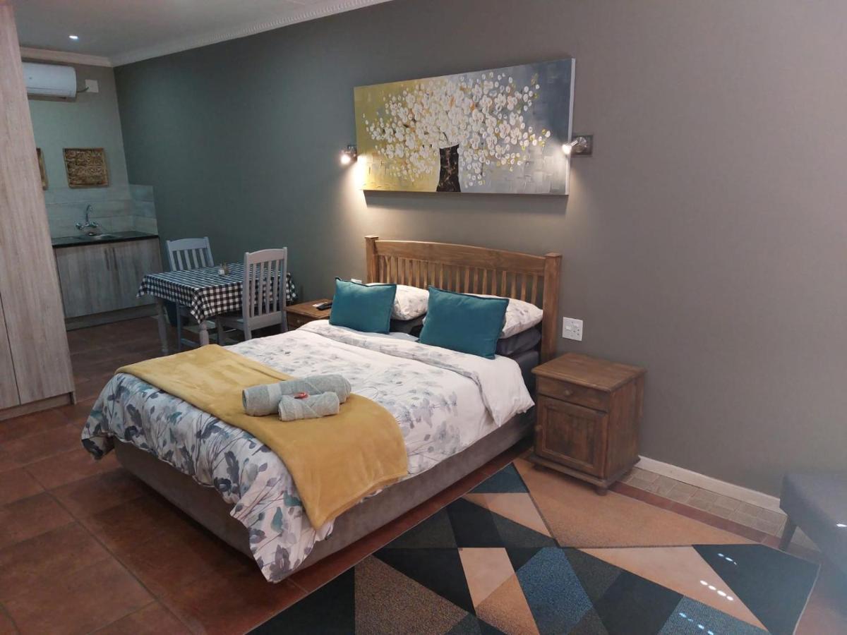Wisteria Lane Guesthouse Postmasburg Экстерьер фото