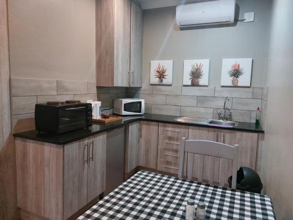 Wisteria Lane Guesthouse Postmasburg Экстерьер фото