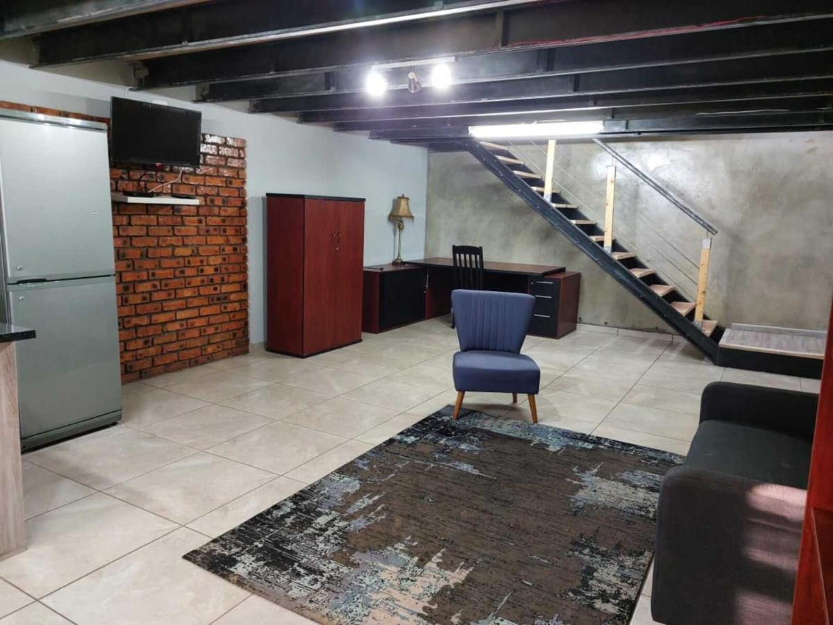 Wisteria Lane Guesthouse Postmasburg Экстерьер фото